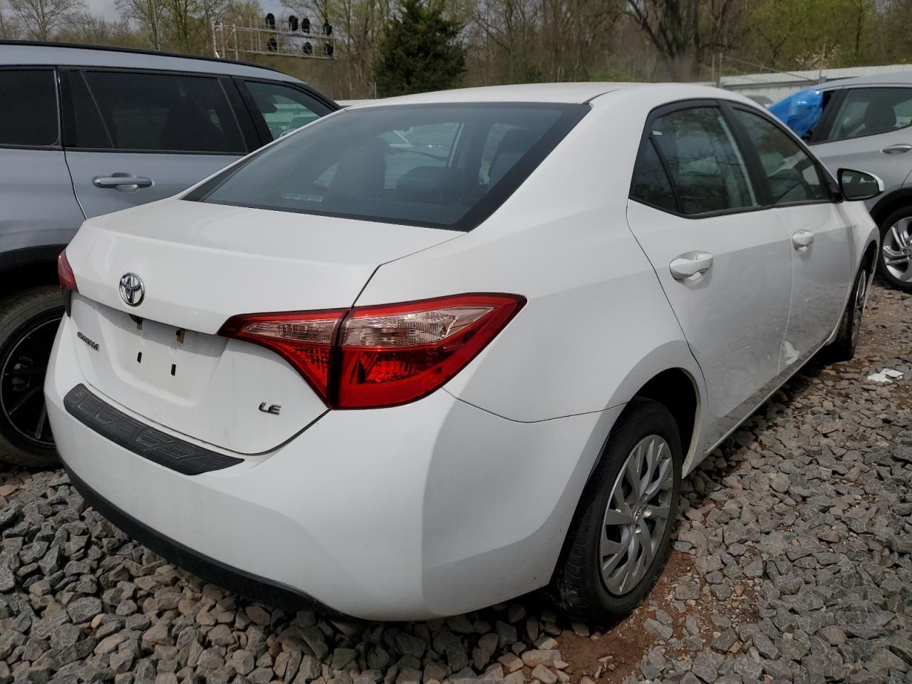 2019 TOYOTA COROLLA L - Image 3