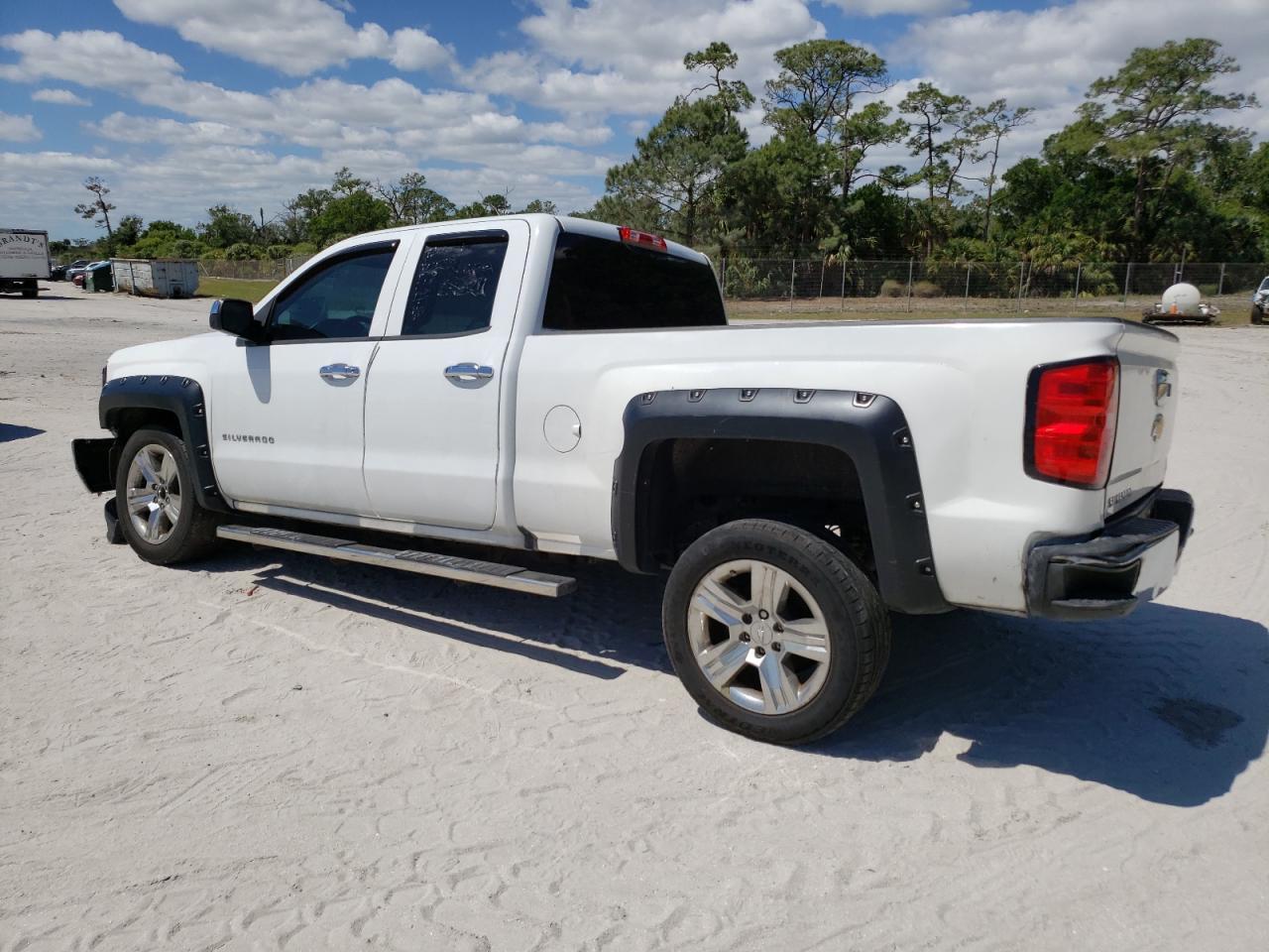 2017 CHEVROLET SILVERADO - Image 2