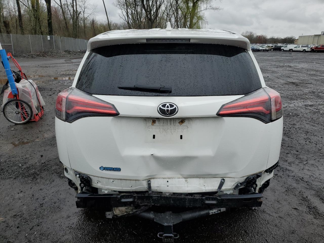 2018 TOYOTA RAV4 LE - Image 6