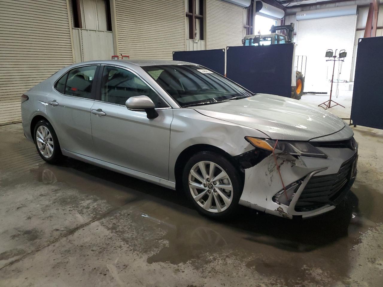 2024 TOYOTA CAMRY LE - Фото 4