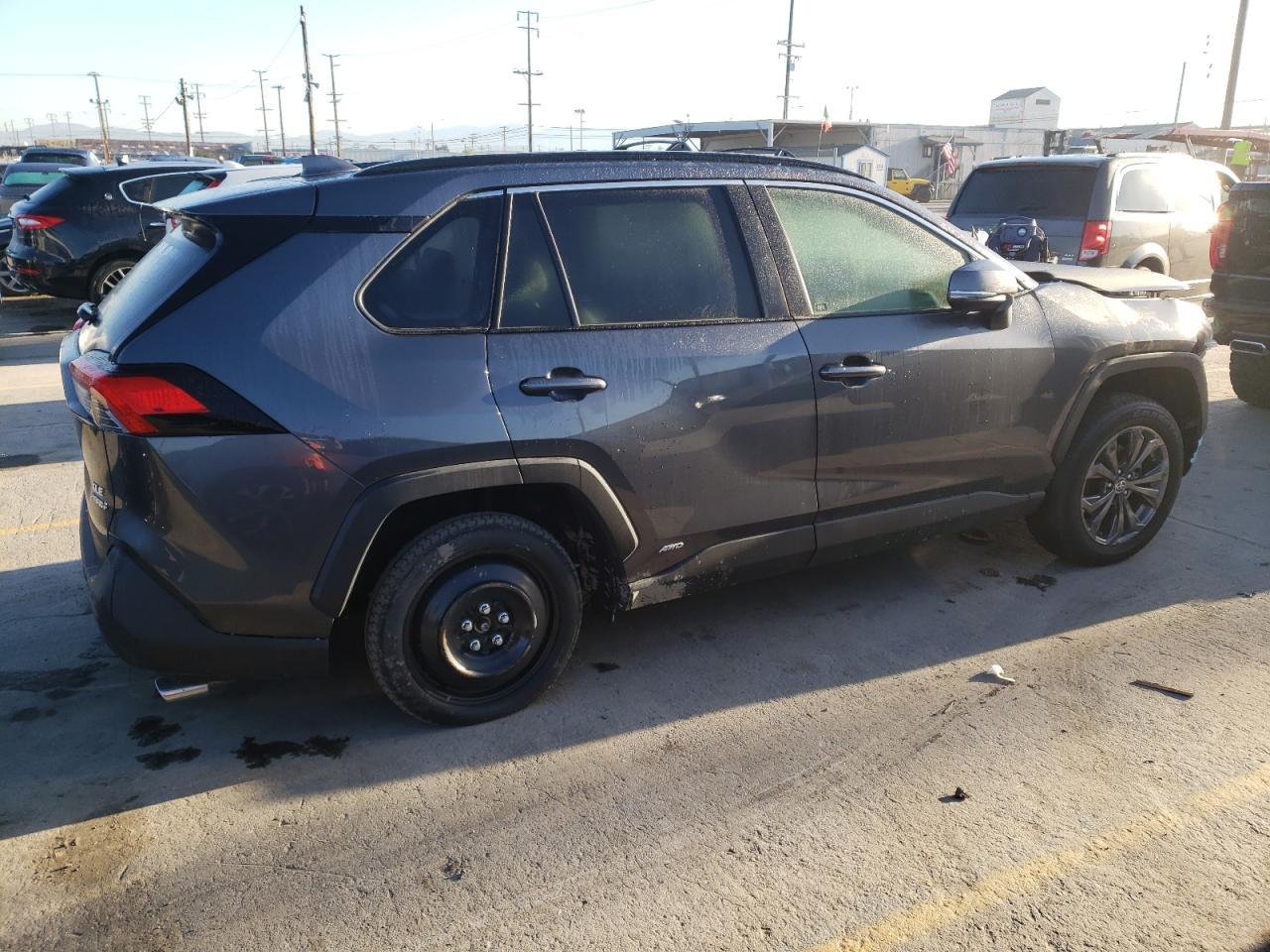 2024 TOYOTA RAV4 XLE P - Image 3