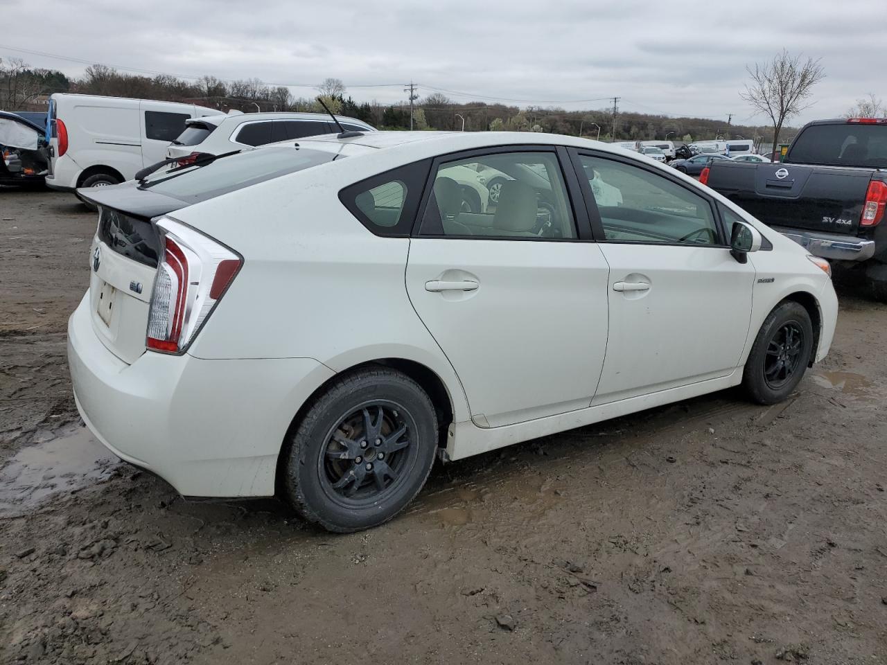 2015 TOYOTA PRIUS - Image 3