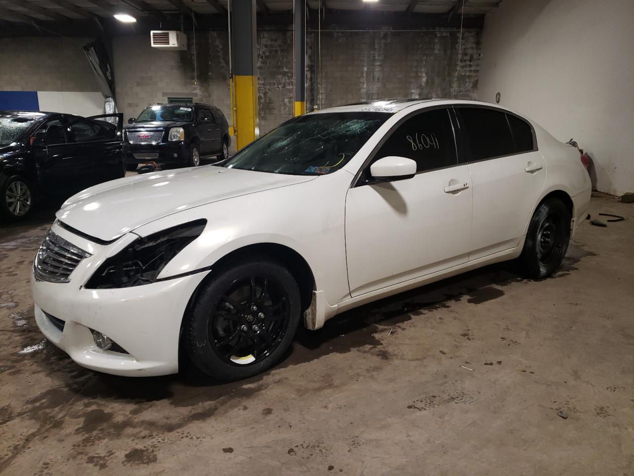 2013 INFINITI G37 car image