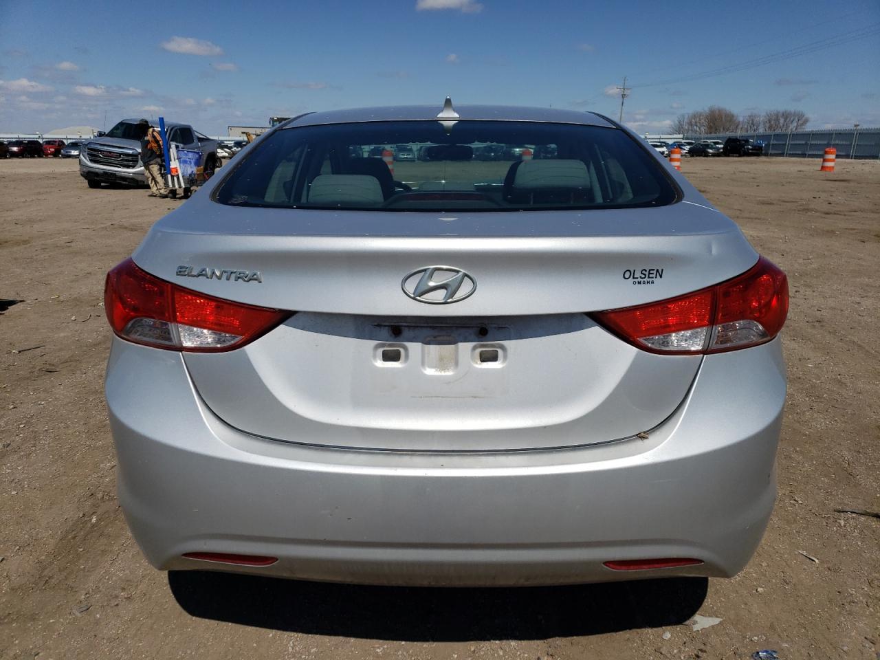 2013 HYUNDAI ELANTRA GL - Image 6