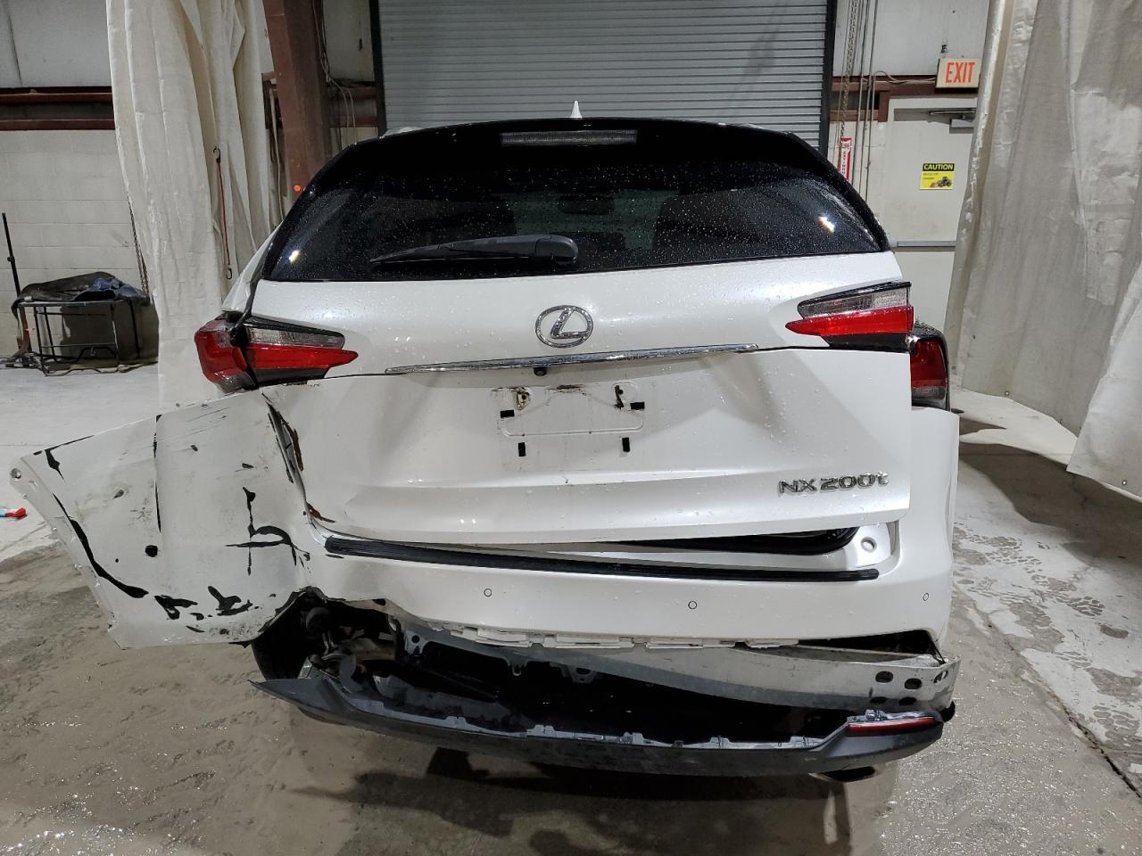 2017 LEXUS NX 200T BA - Фото 6