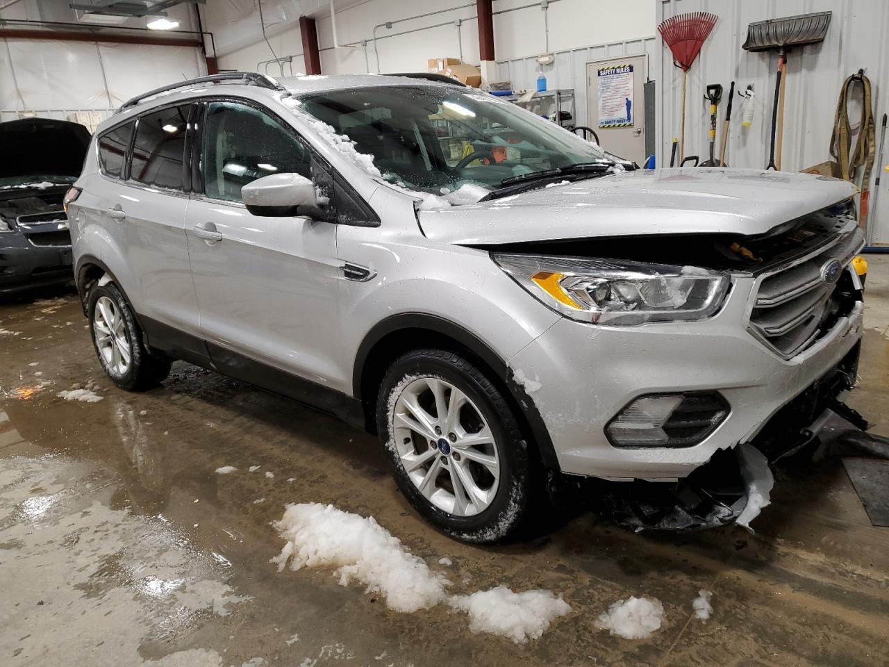 2017 FORD ESCAPE SE - Фото 4
