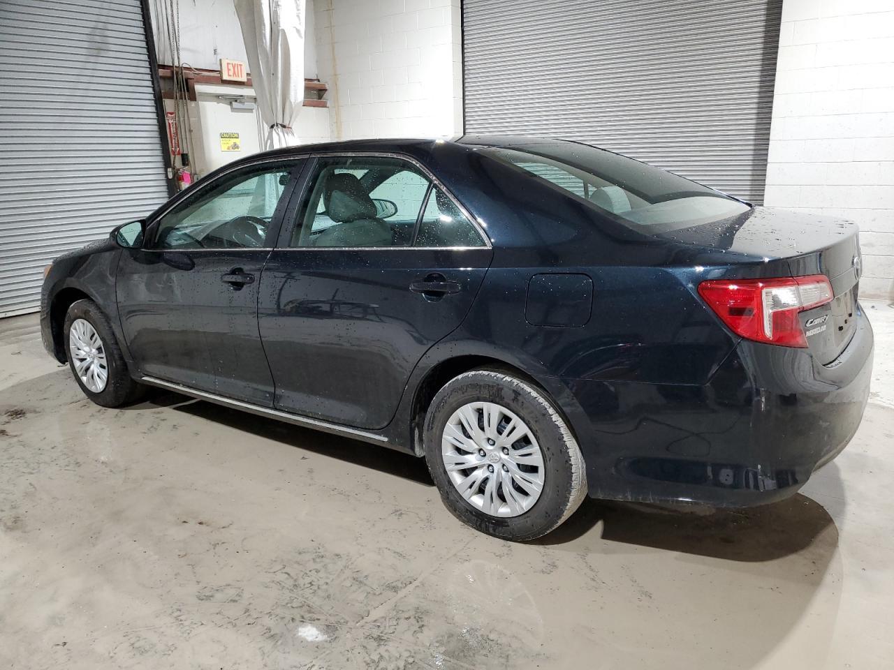 2013 TOYOTA CAMRY L - Фото 2