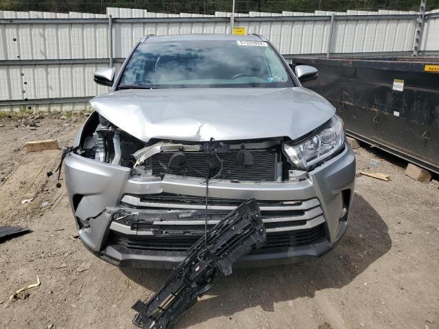 2019 Toyota Highlander Se - Фото 5