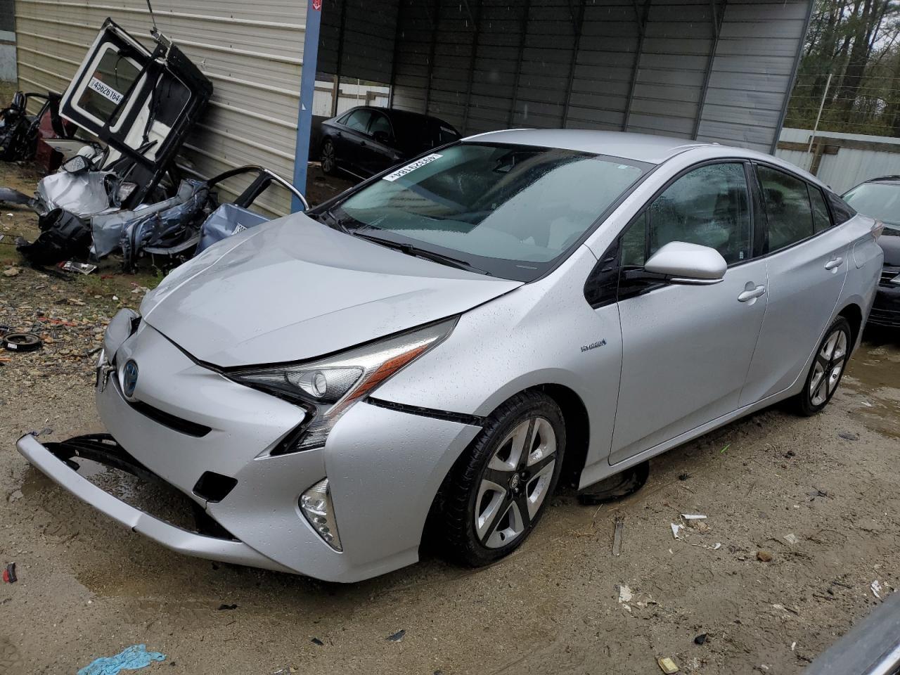 2016 TOYOTA PRIUS