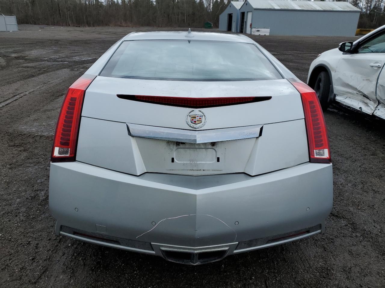 2011 CADILLAC CTS PREMIU - Image 6