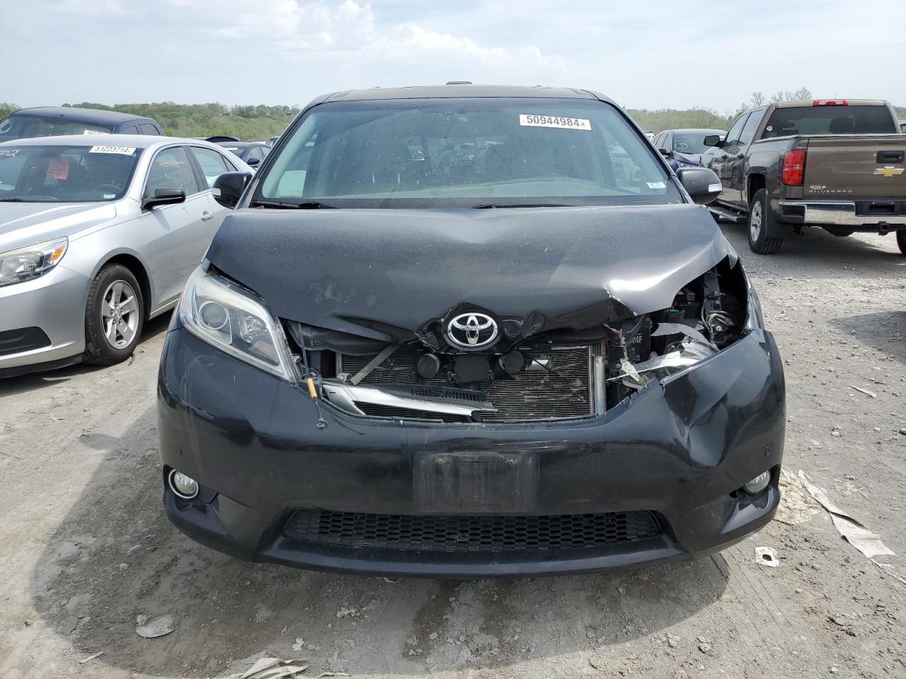 2015 TOYOTA SIENNA XLE - Фото 5