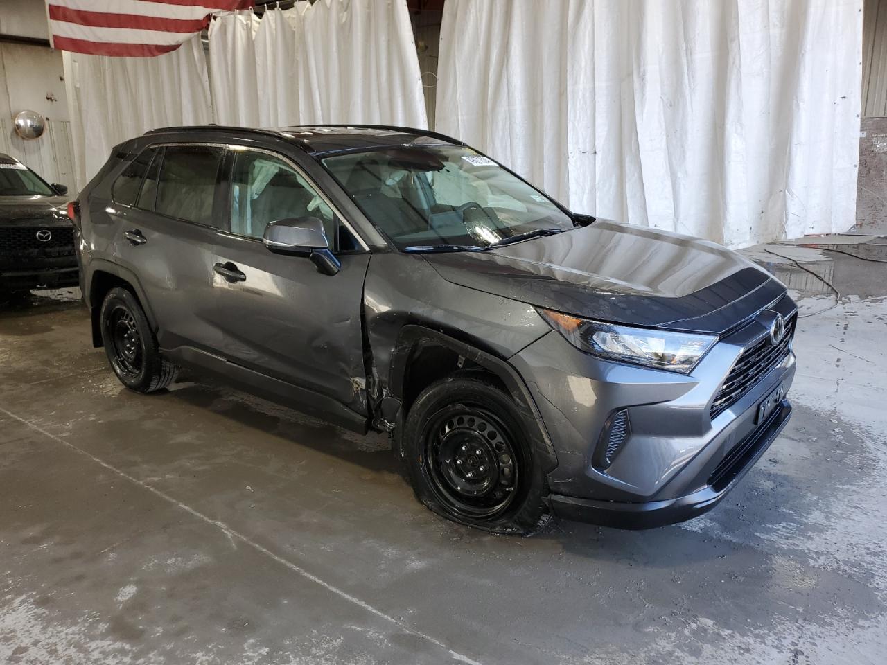 2021 TOYOTA RAV4 LE - Фото 4