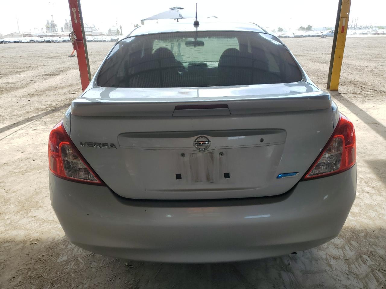 2014 NISSAN VERSA S - Image 6