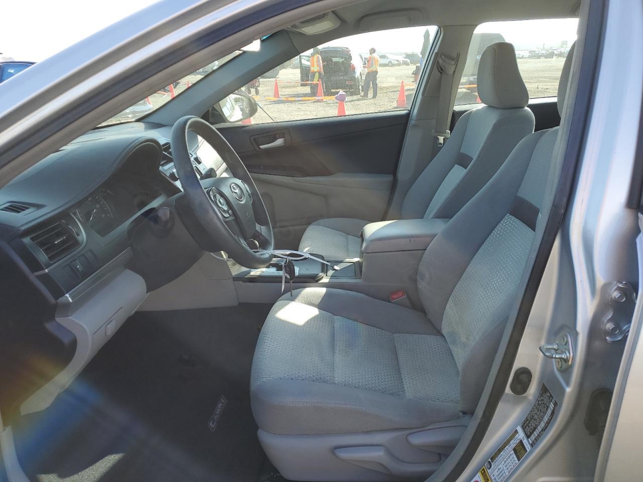 2014 TOYOTA CAMRY L - Фото 7