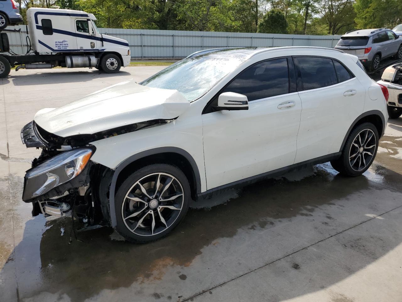 2017 MERCEDES-BENZ GLA 250 4M car image