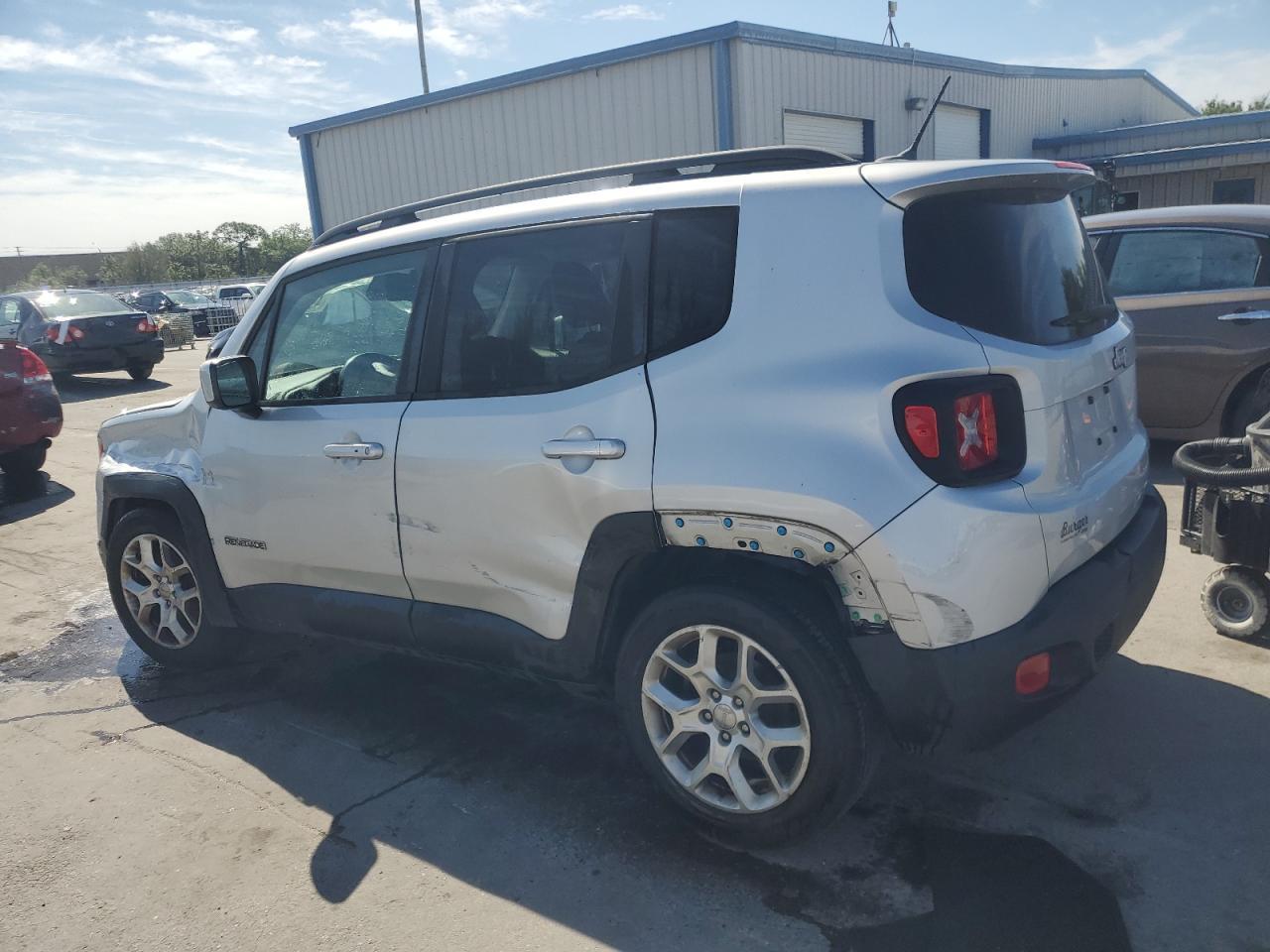 2016 JEEP RENEGADE L - Фото 2