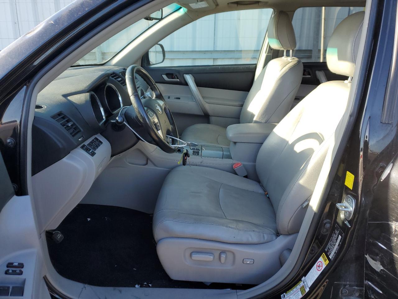 2011 TOYOTA HIGHLANDER - Фото 7