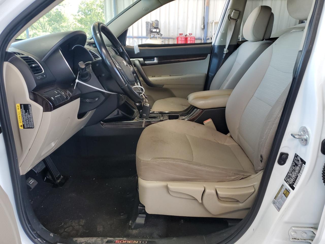 2014 KIA SORENTO LX - Image 7