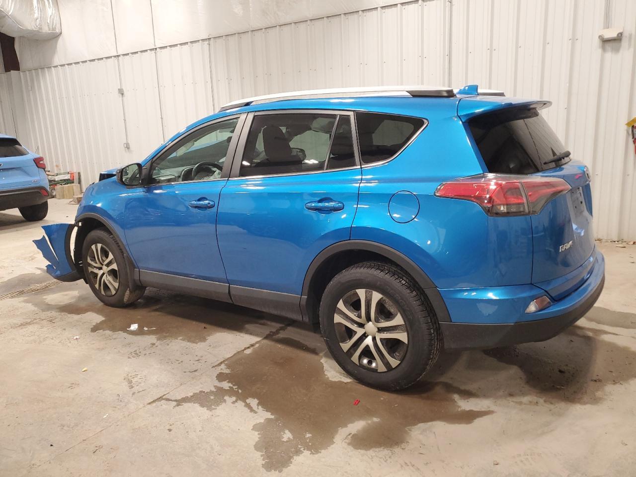 2016 TOYOTA RAV4 LE - Image 2