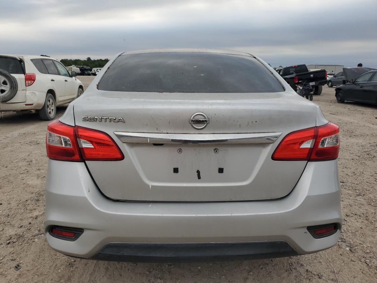 2017 NISSAN SENTRA S - Фото 6