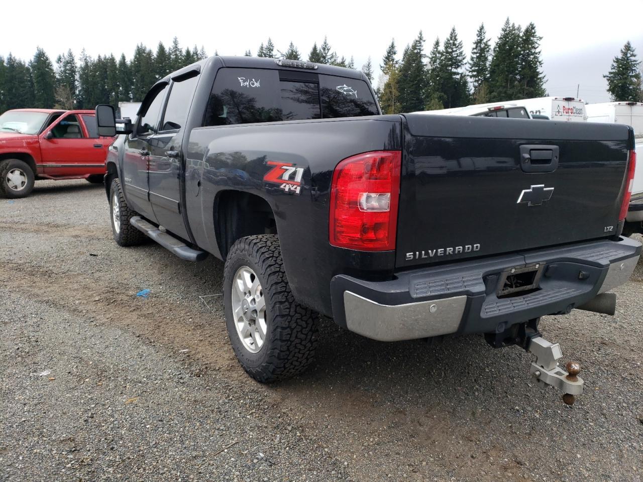 2013 CHEVROLET SILVERADO - Image 2