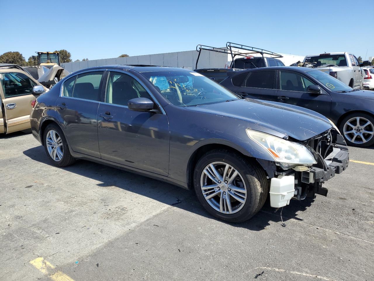 2012 INFINITI G37 BASE - Image 4