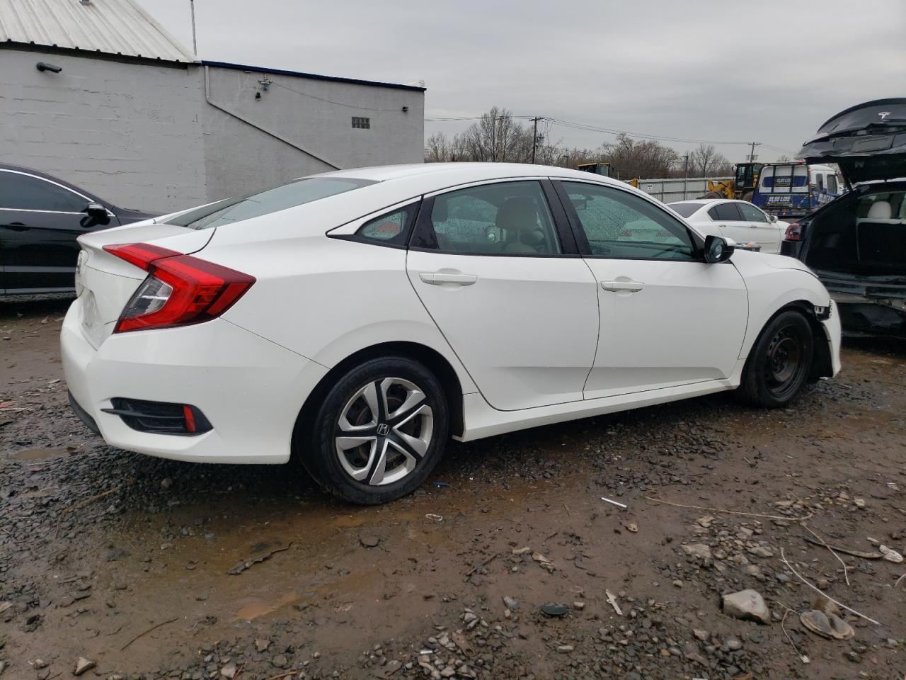 2017 HONDA CIVIC LX - Фото 3
