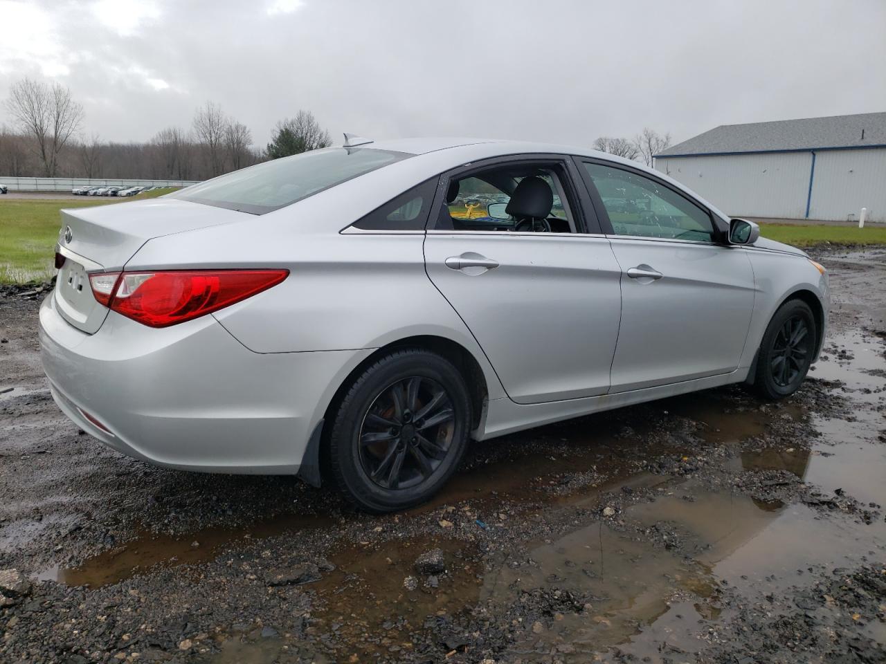 2013 HYUNDAI SONATA GLS - Image 3