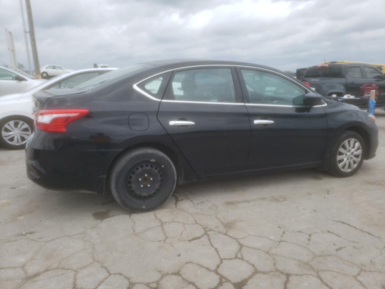 2017 NISSAN SENTRA S - Фото 3