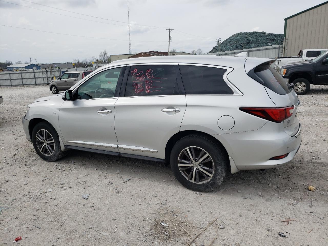 2016 INFINITI QX60 - Фото 2