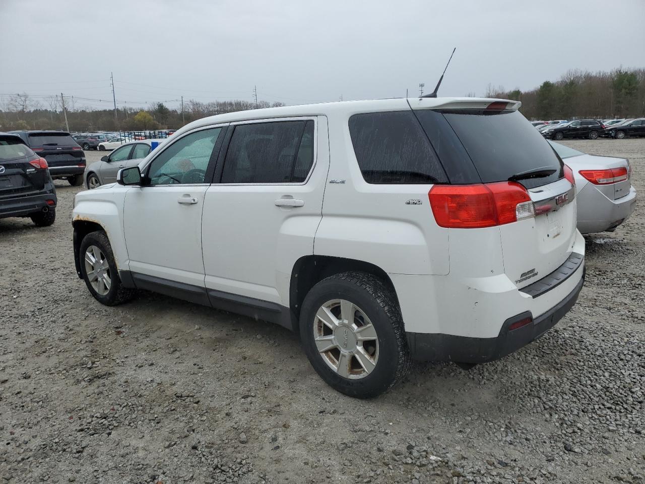 2012 GMC TERRAIN SL - Image 2