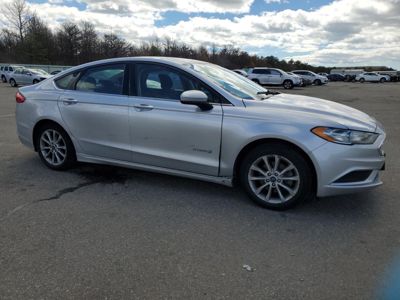 2017 FORD FUSION SE - Фото 4