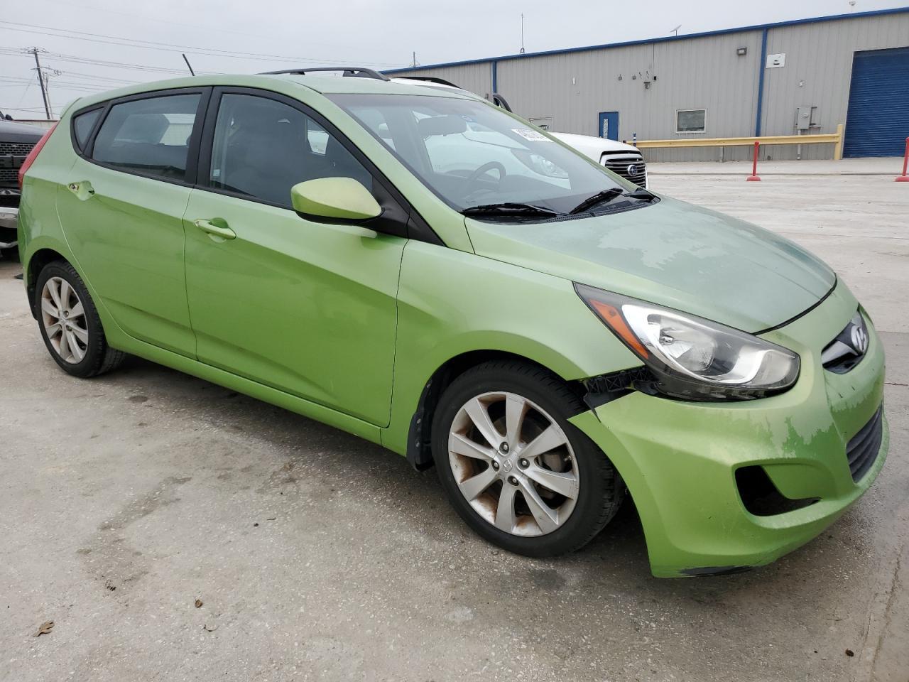 2012 HYUNDAI ACCENT GLS - Image 4