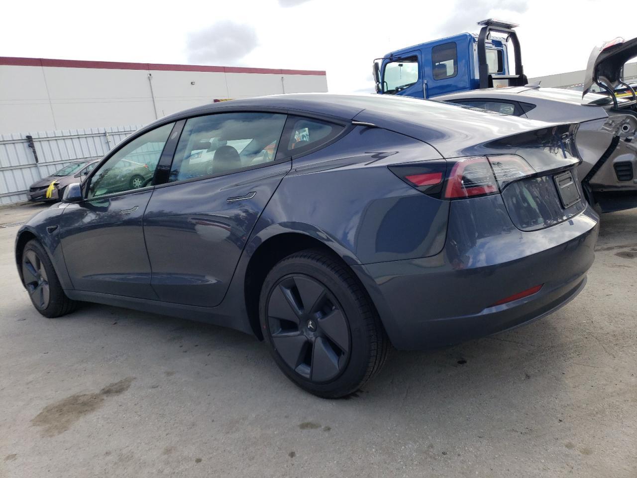 2023 TESLA MODEL 3 - Фото 2
