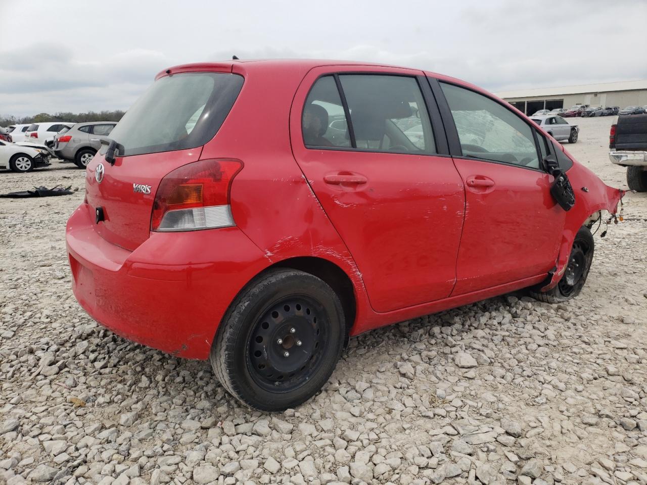 2011 TOYOTA YARIS - Фото 3
