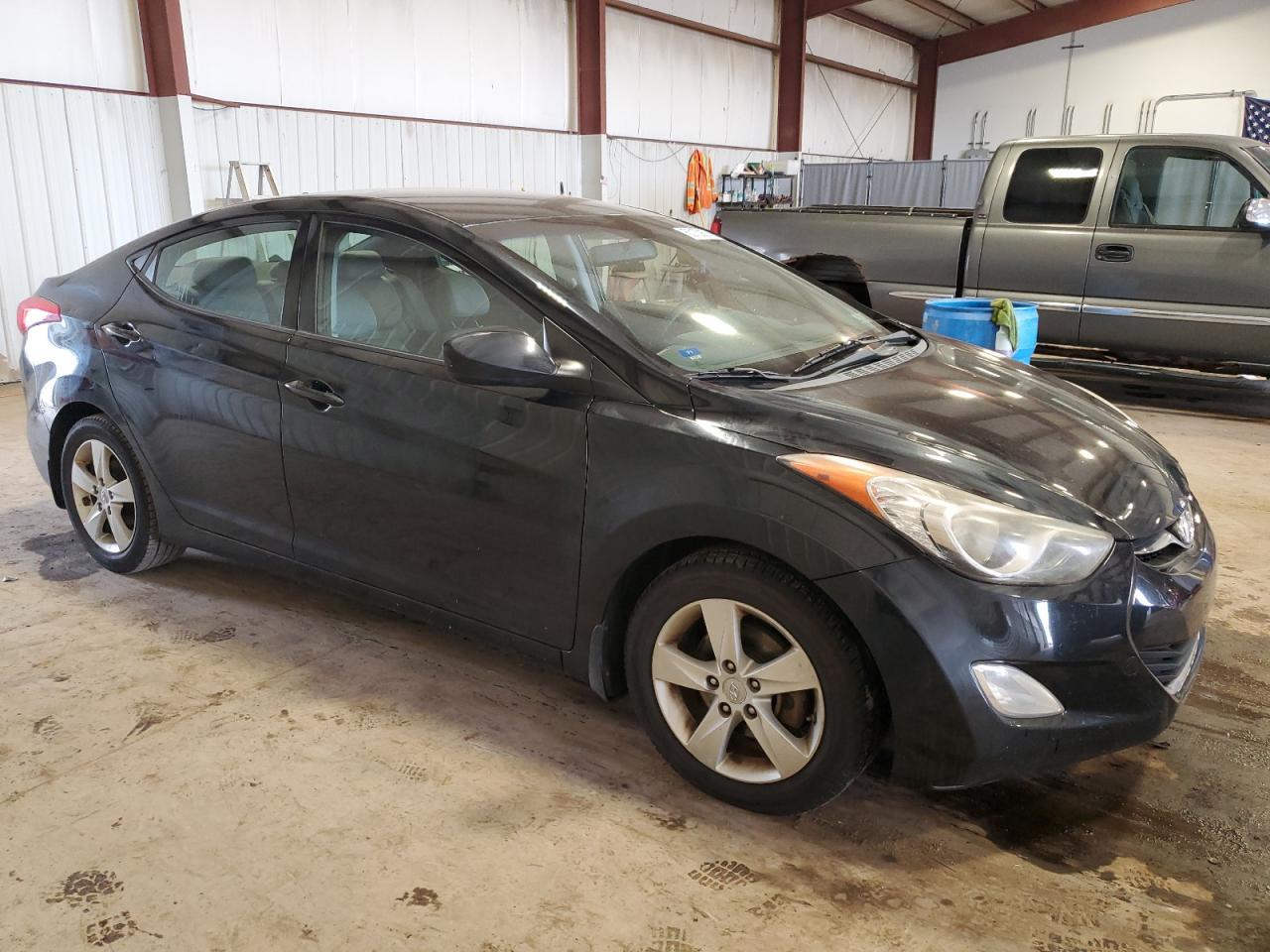 2013 HYUNDAI ELANTRA GL - Image 4