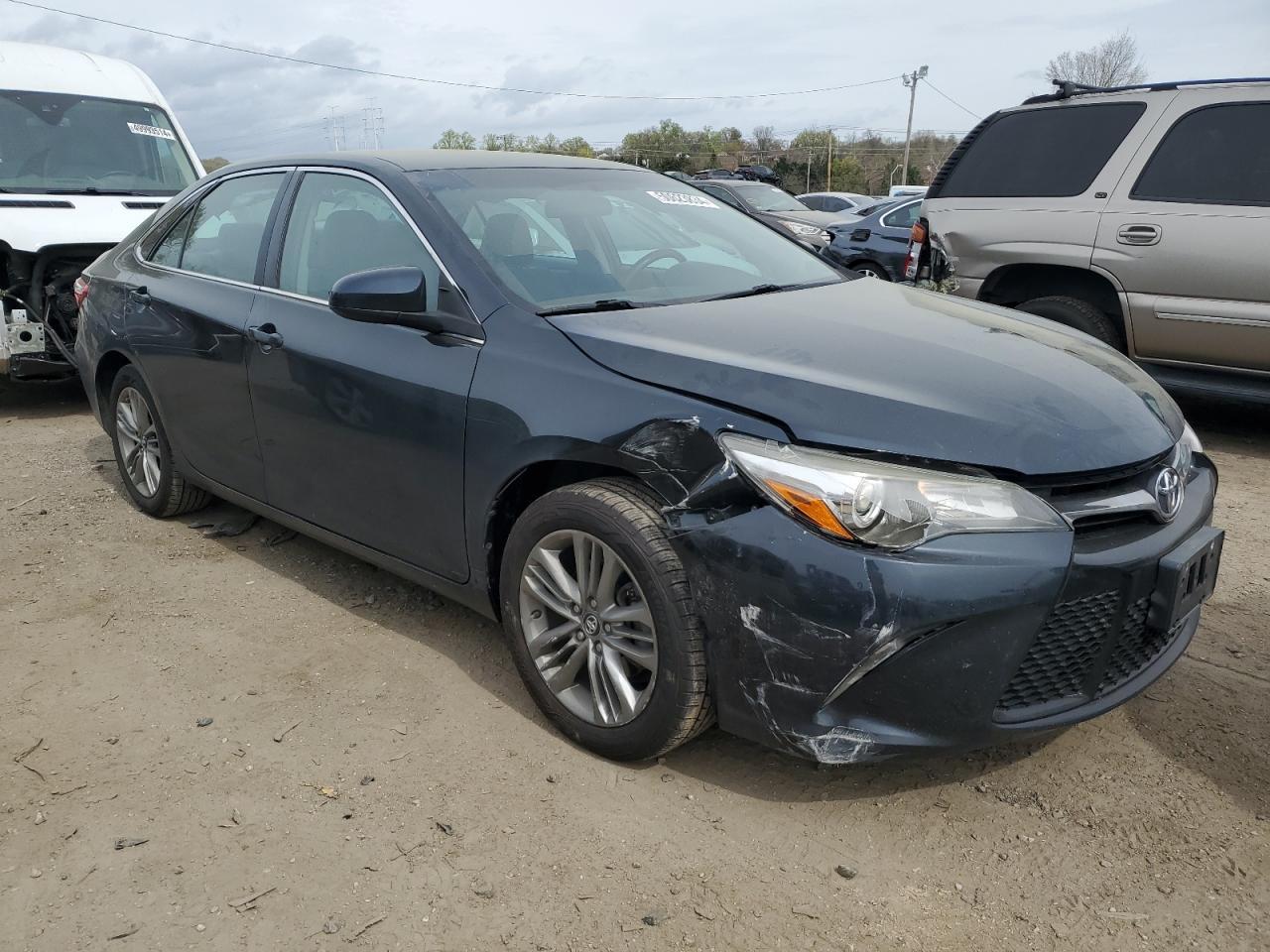 2017 TOYOTA CAMRY LE - Фото 4