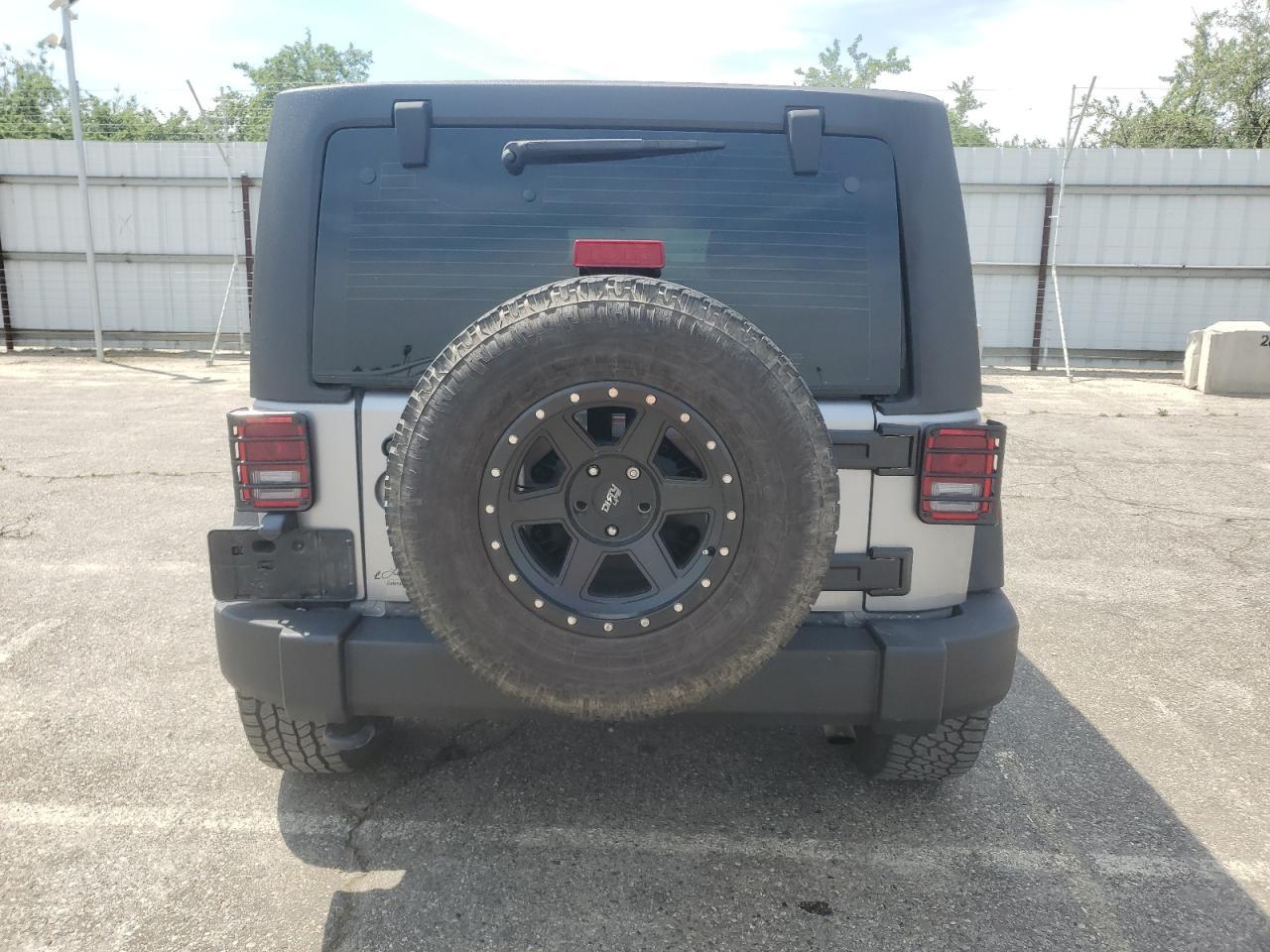 2017 JEEP WRANGLER U - Фото 6