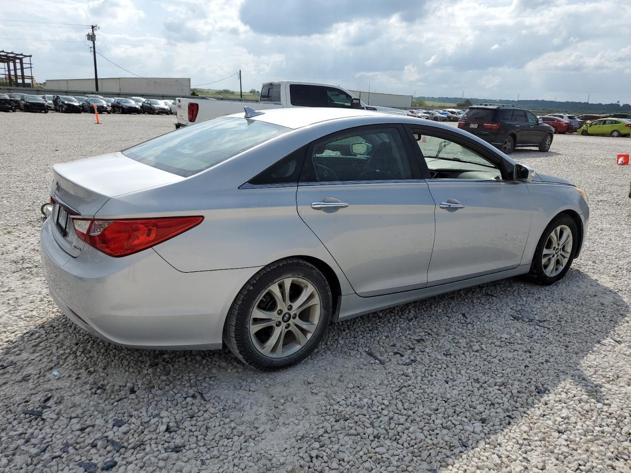 2011 HYUNDAI SONATA SE - Image 3
