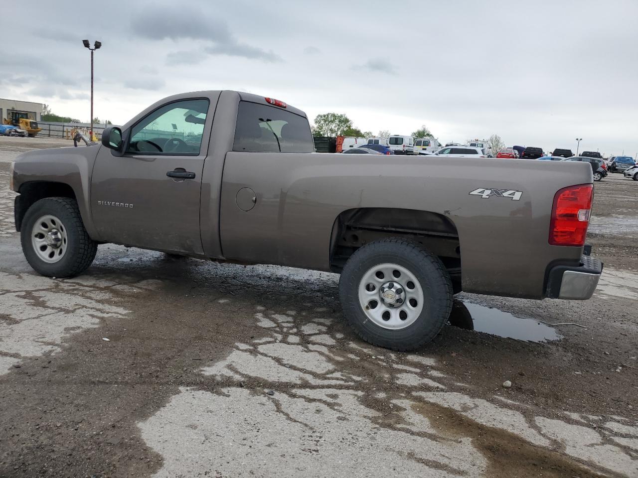 2013 CHEVROLET SILVERADO - Image 2