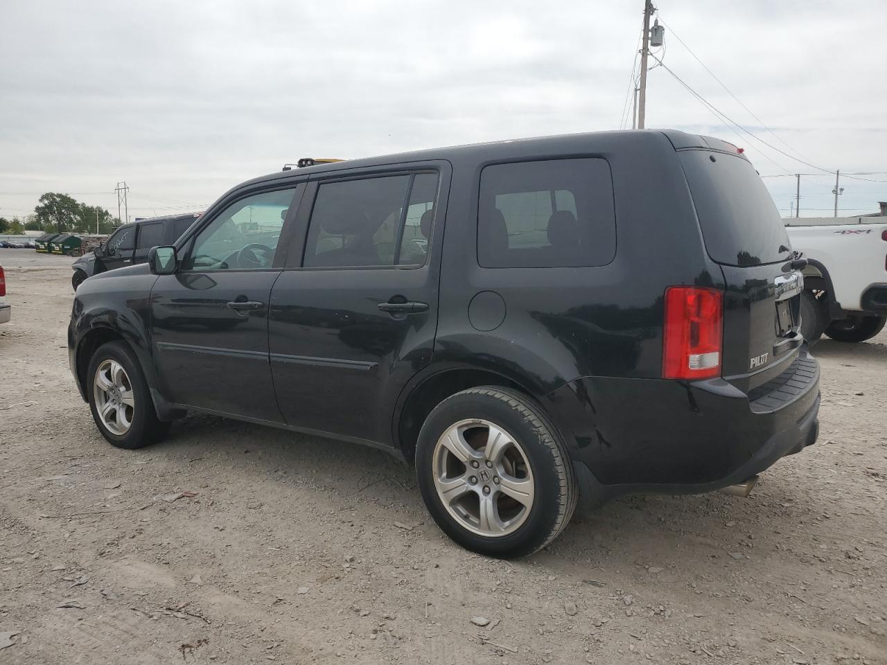 2015 HONDA PILOT EXLN - Image 2