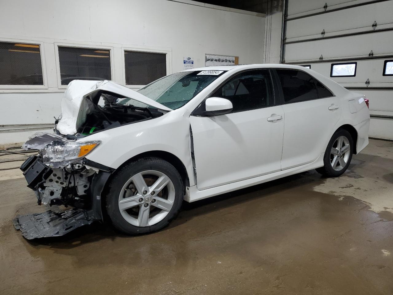 2014 TOYOTA CAMRY L