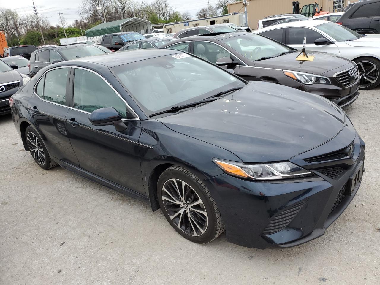 2020 TOYOTA CAMRY SE - Image 4