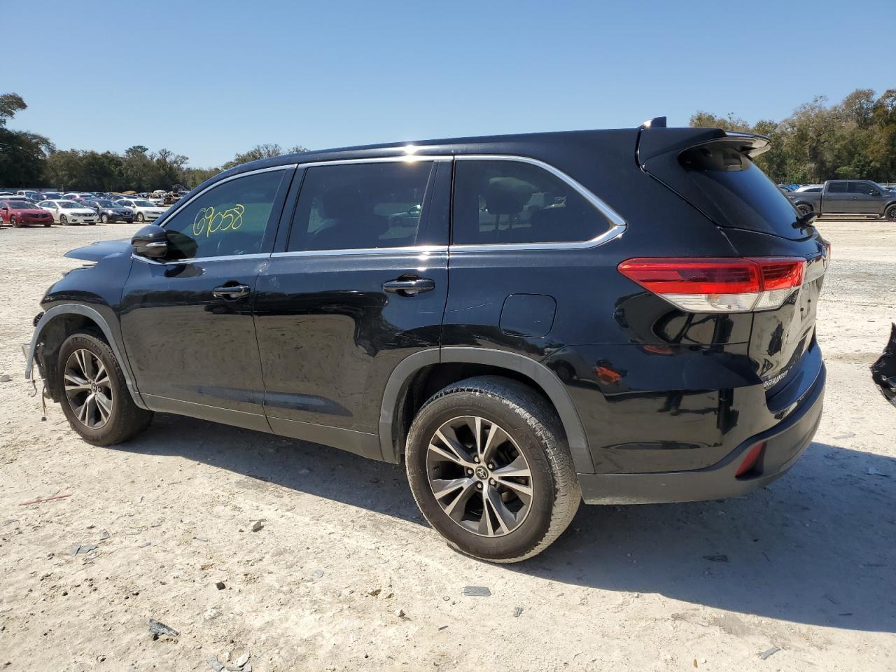 2019 TOYOTA HIGHLANDER - Image 2