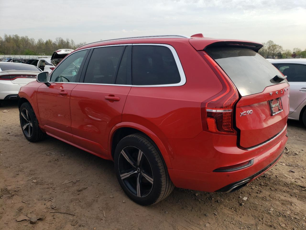 2016 VOLVO XC90 T6 - Фото 2