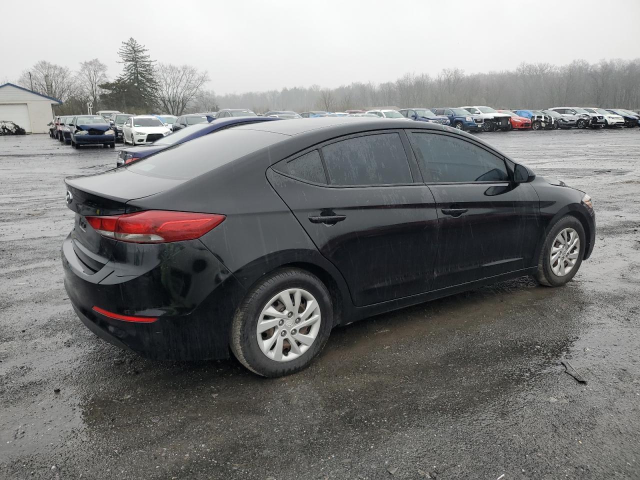 2018 HYUNDAI ELANTRA SE - Image 3