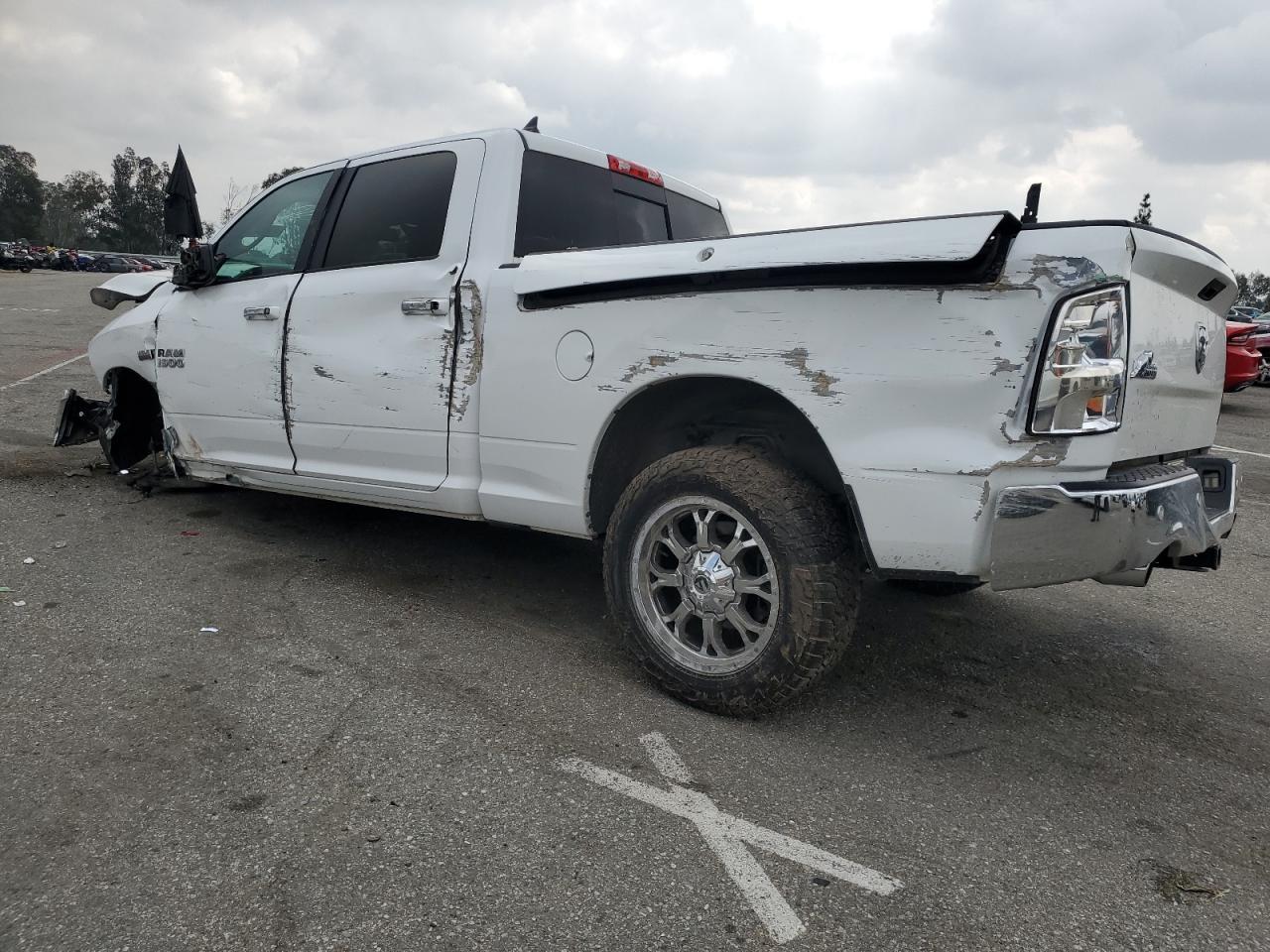 2017 RAM 1500 SLT - Фото 2