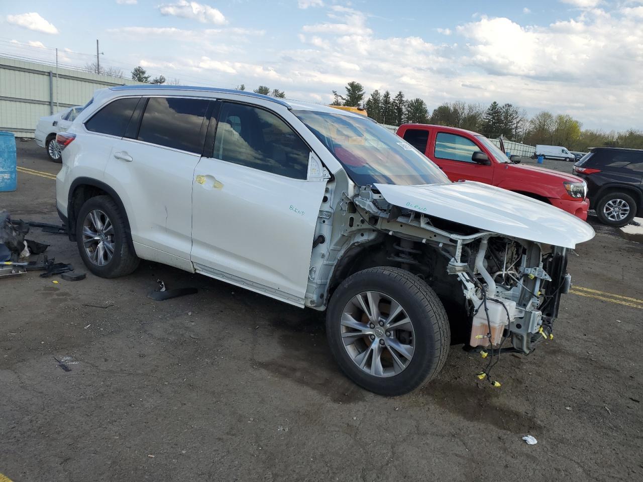 2015 TOYOTA HIGHLANDER - Фото 4