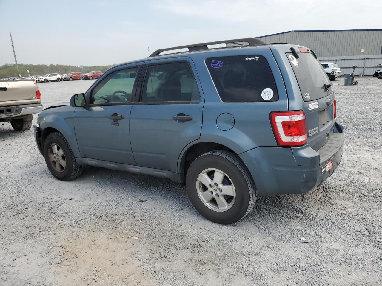 2010 FORD ESCAPE XLT - Фото 2