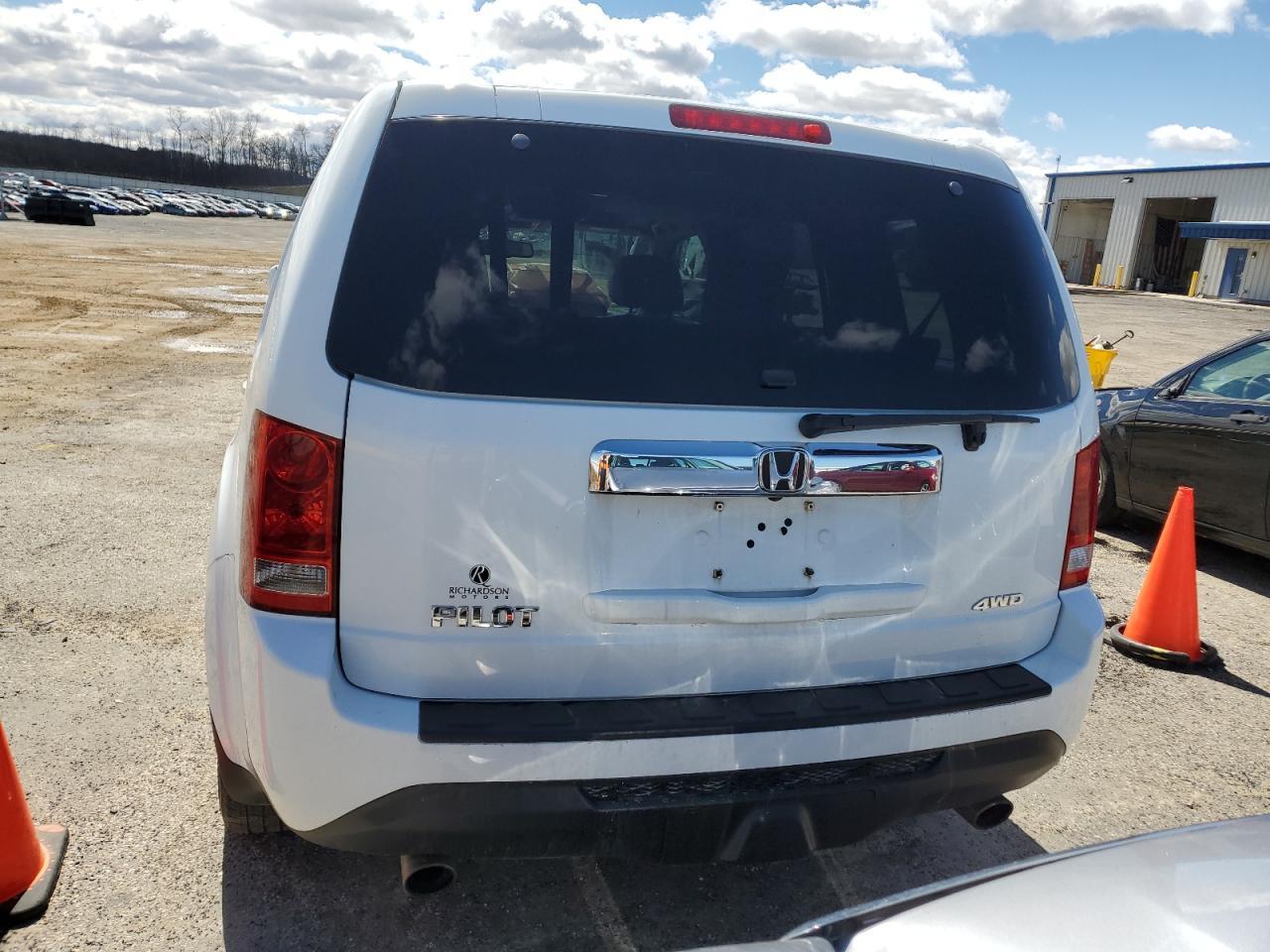 2015 HONDA PILOT EXL - Image 6